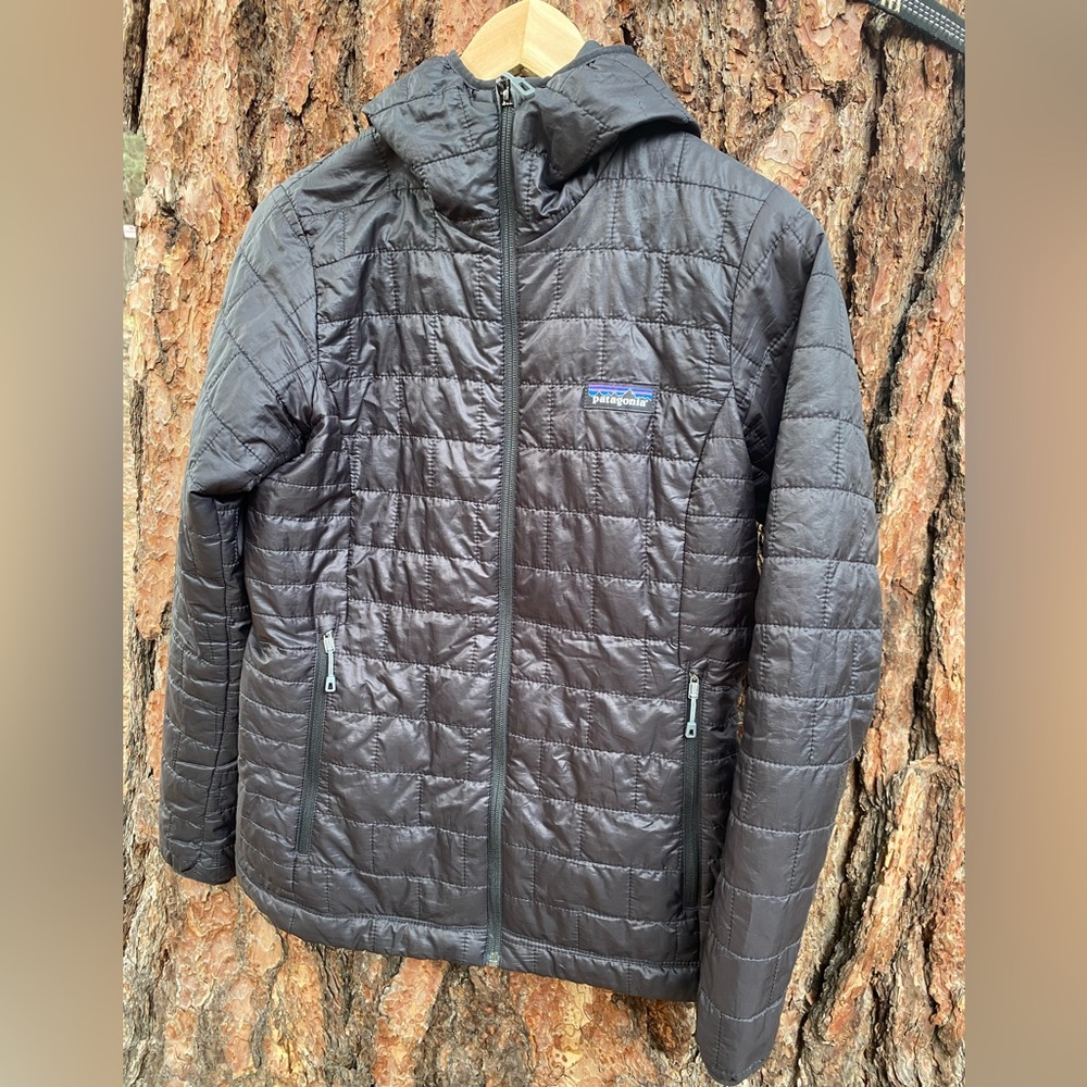 Patagonia- Women's Nano Puff® Hoody